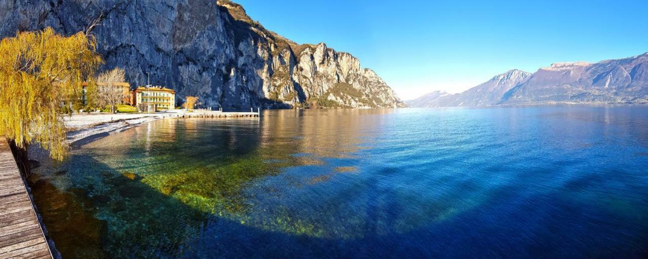 Апартаменты Campione Splendid View By Gardadomusmea Кампионе-дель-Гарда Экстерьер фото