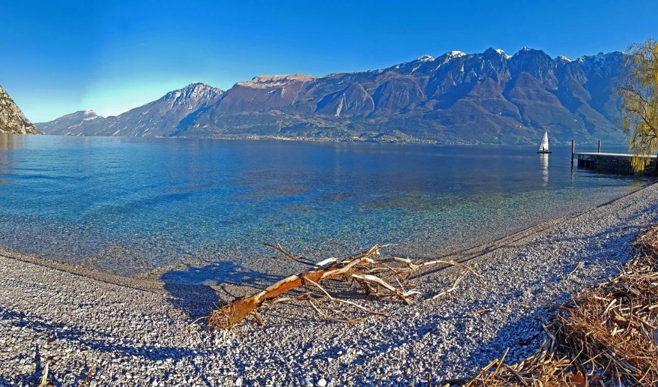 Апартаменты Campione Splendid View By Gardadomusmea Кампионе-дель-Гарда Экстерьер фото